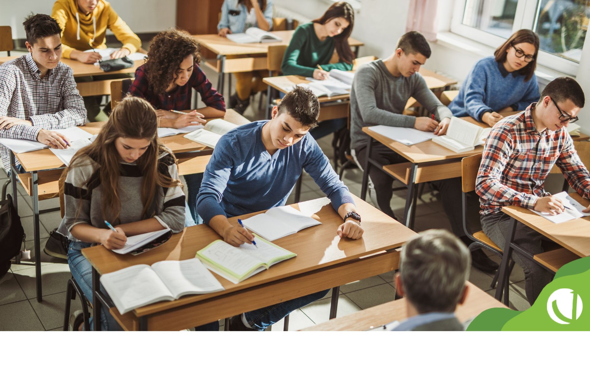 Confira o que muda no Novo Ensino Médio até 2027 e saiba como a sua escola pode se preparar para as novas diretrizes.
